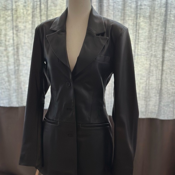 Reformation NWT Veda Black Leather Blazer - XS - Picture 6 of 7
